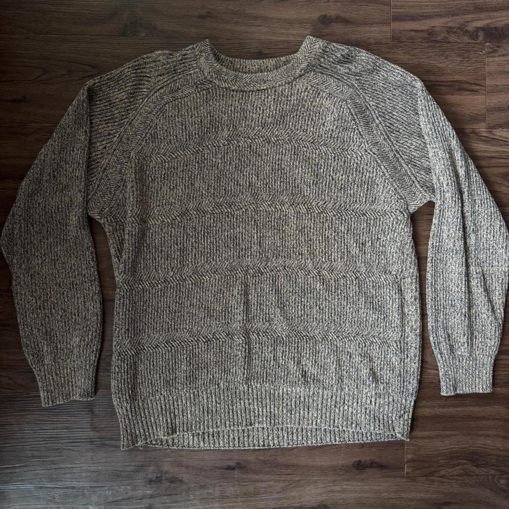 LARGE Brown and tan Geoffrey Beene wool sweater wool USED SHIPS ASAP